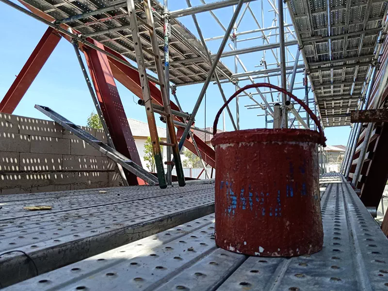 Zastosowanie chemii przemysłowej w konserwacji instalacji i konstrukcji budowlanych